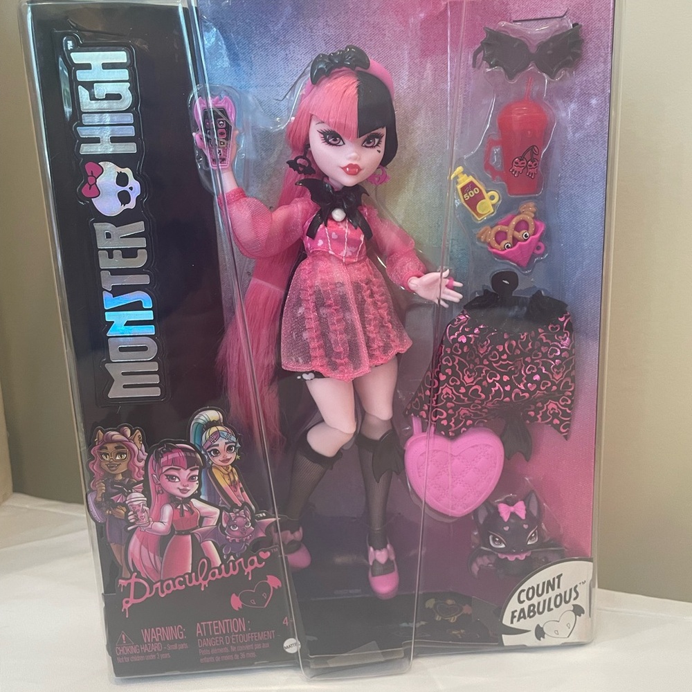 Monster High Doll Draculaura G3 With Pet & Accessories New in Box Factory Sealed